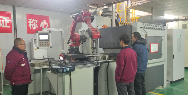 丽水喷砂机在模具清理中的专业应用